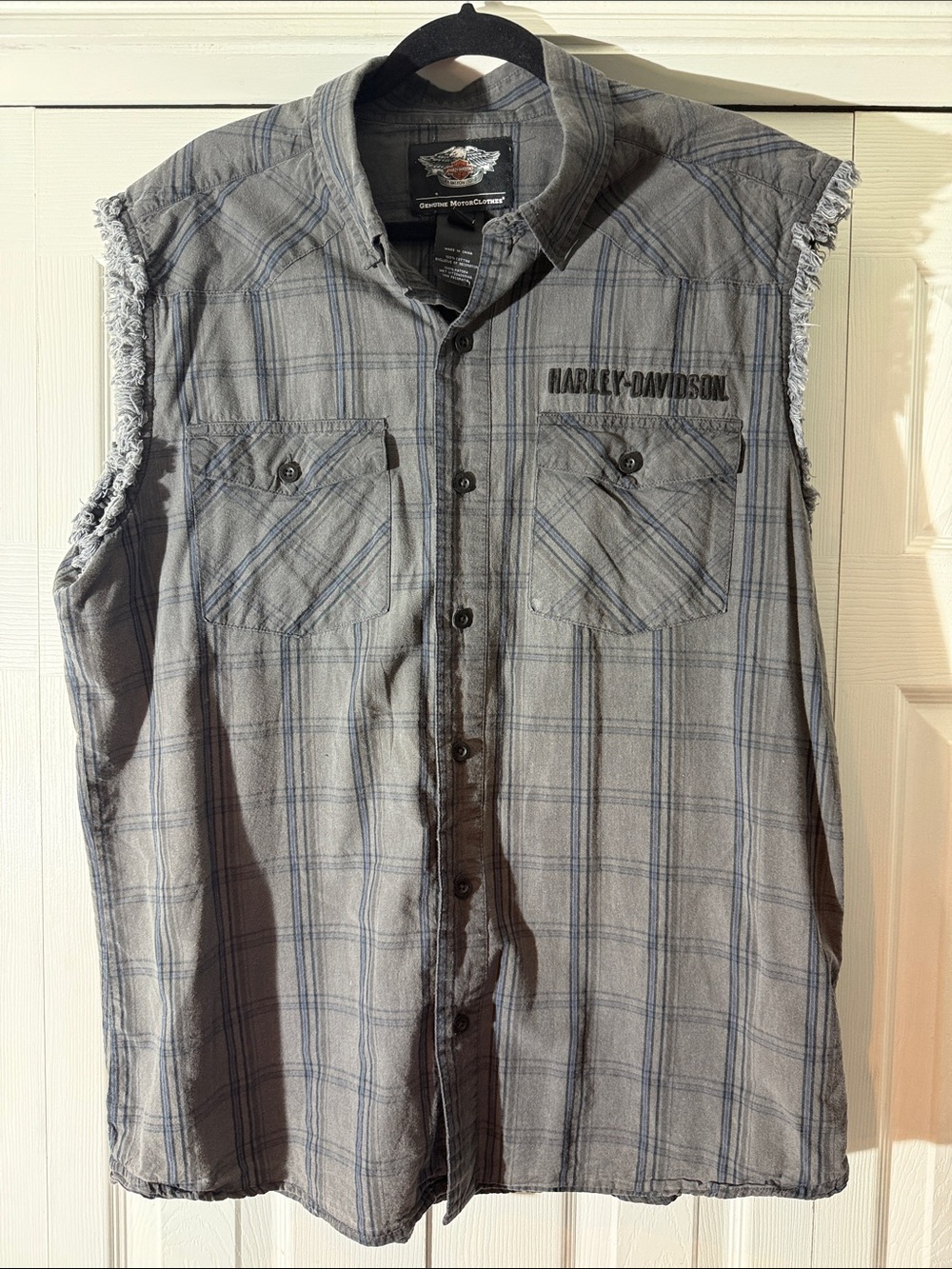Harley-Davidson Gray and Blue Plaid Sleeveless Button-Up Shirt